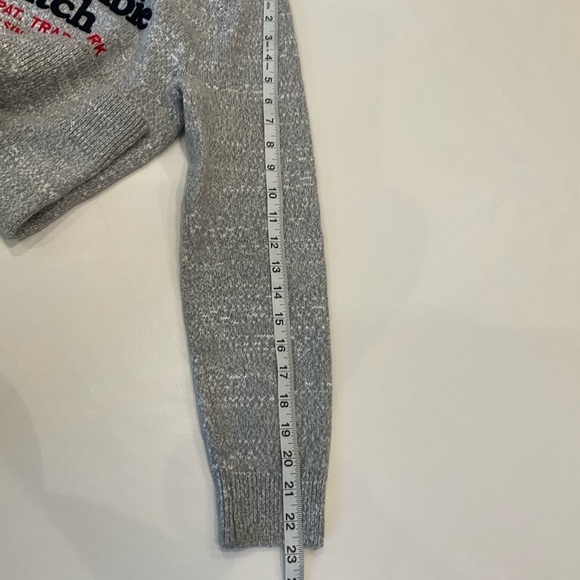 Abercrombie & Fitch Embroidered Logo Crew Neck Pullover Sweater Size XSmall Grey - Picture 11 of 14